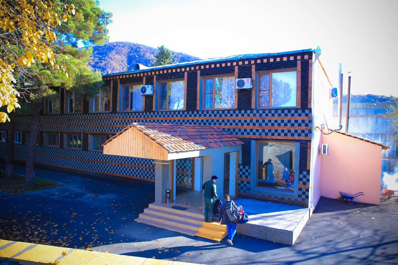 Evim Otel Загатала Экстерьер фото