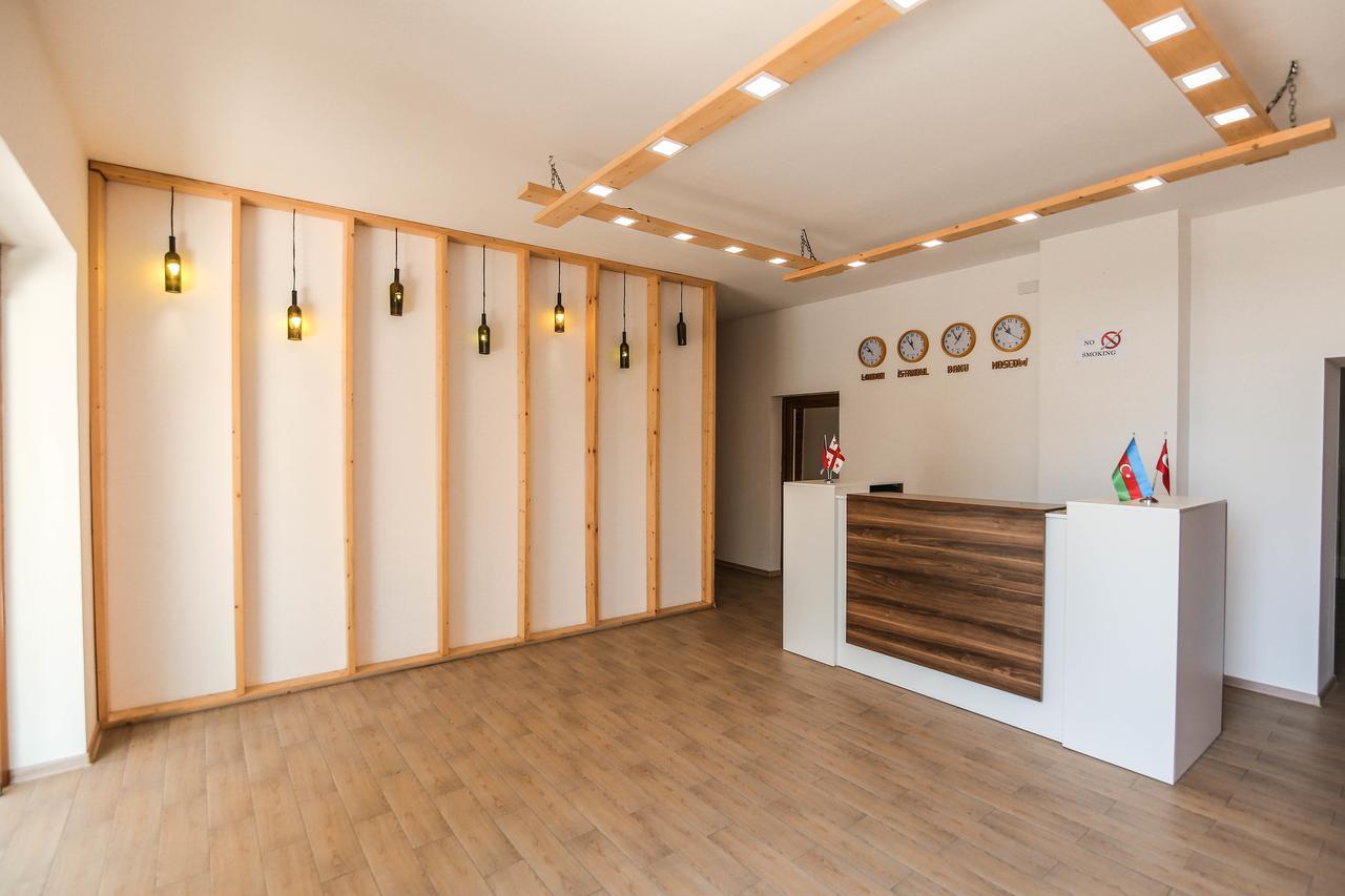 Evim Otel Загатала Экстерьер фото