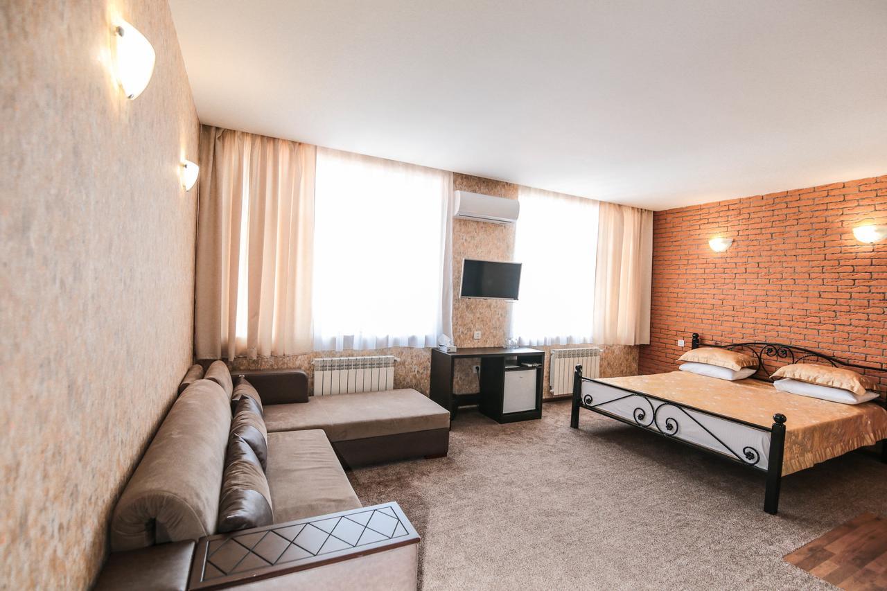 Evim Otel Загатала Экстерьер фото