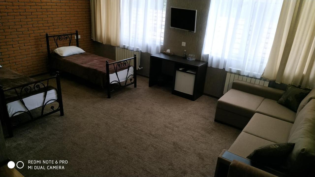 Evim Otel Загатала Экстерьер фото